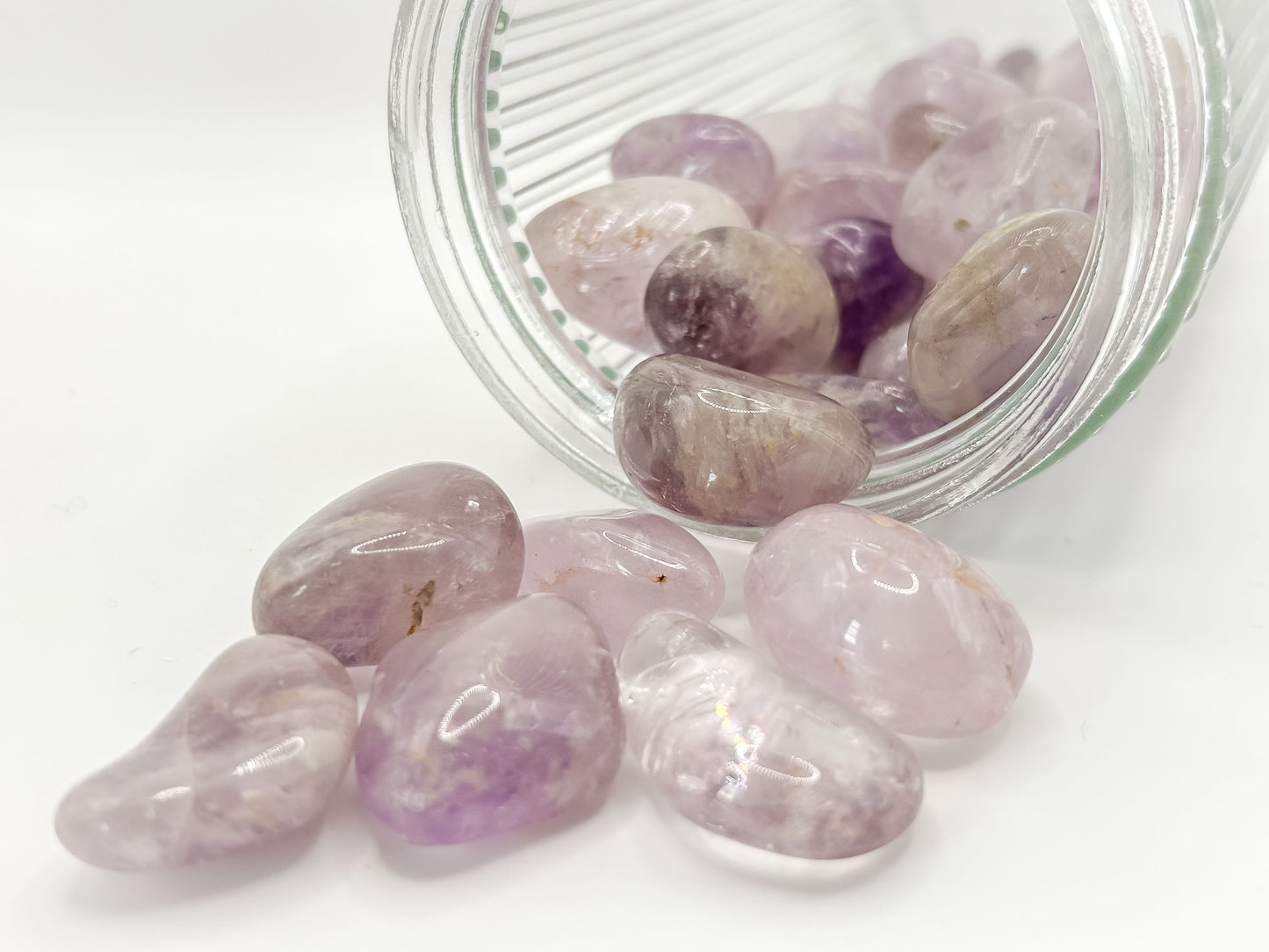 Amethyst Heilstein, Kristall für spirituelle Balance, Schutz und innere Ruhe