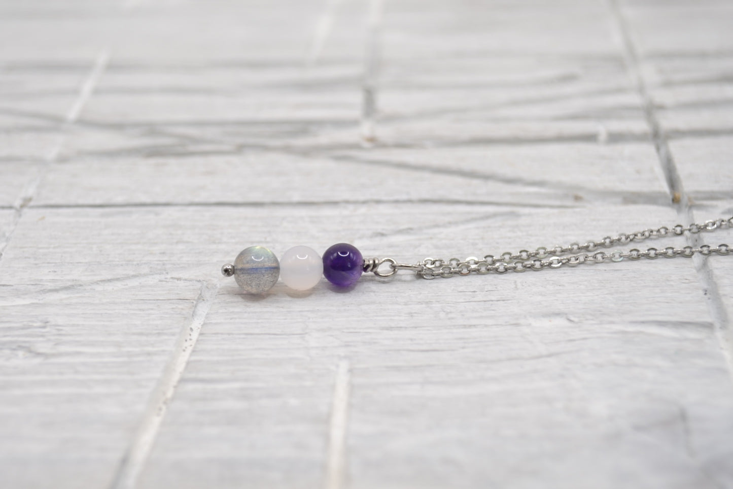 Kette Entspannung mit Amethyst, Weissem Achat und Labradorit