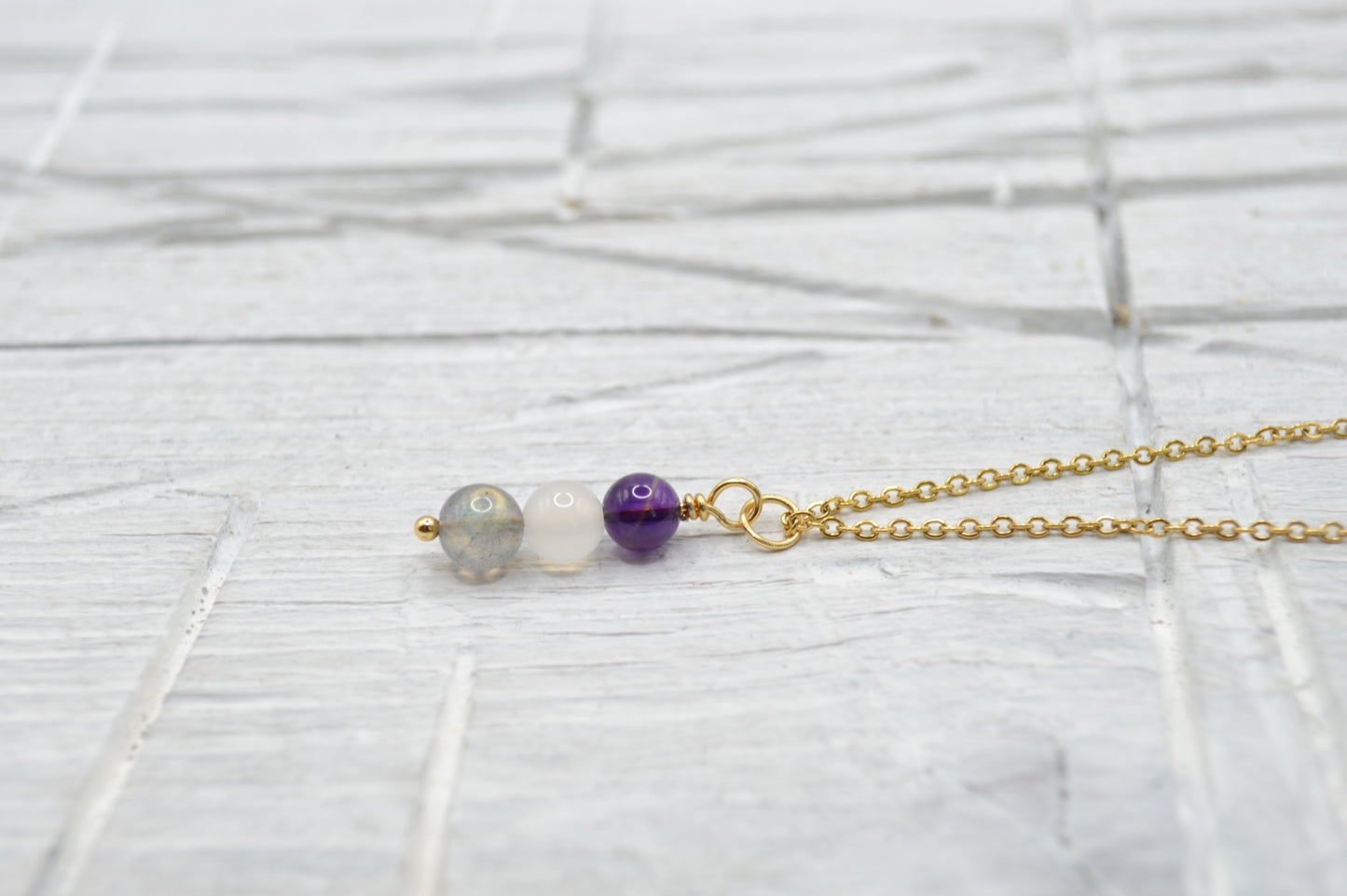 Kette Entspannung mit Amethyst, Weissem Achat und Labradorit