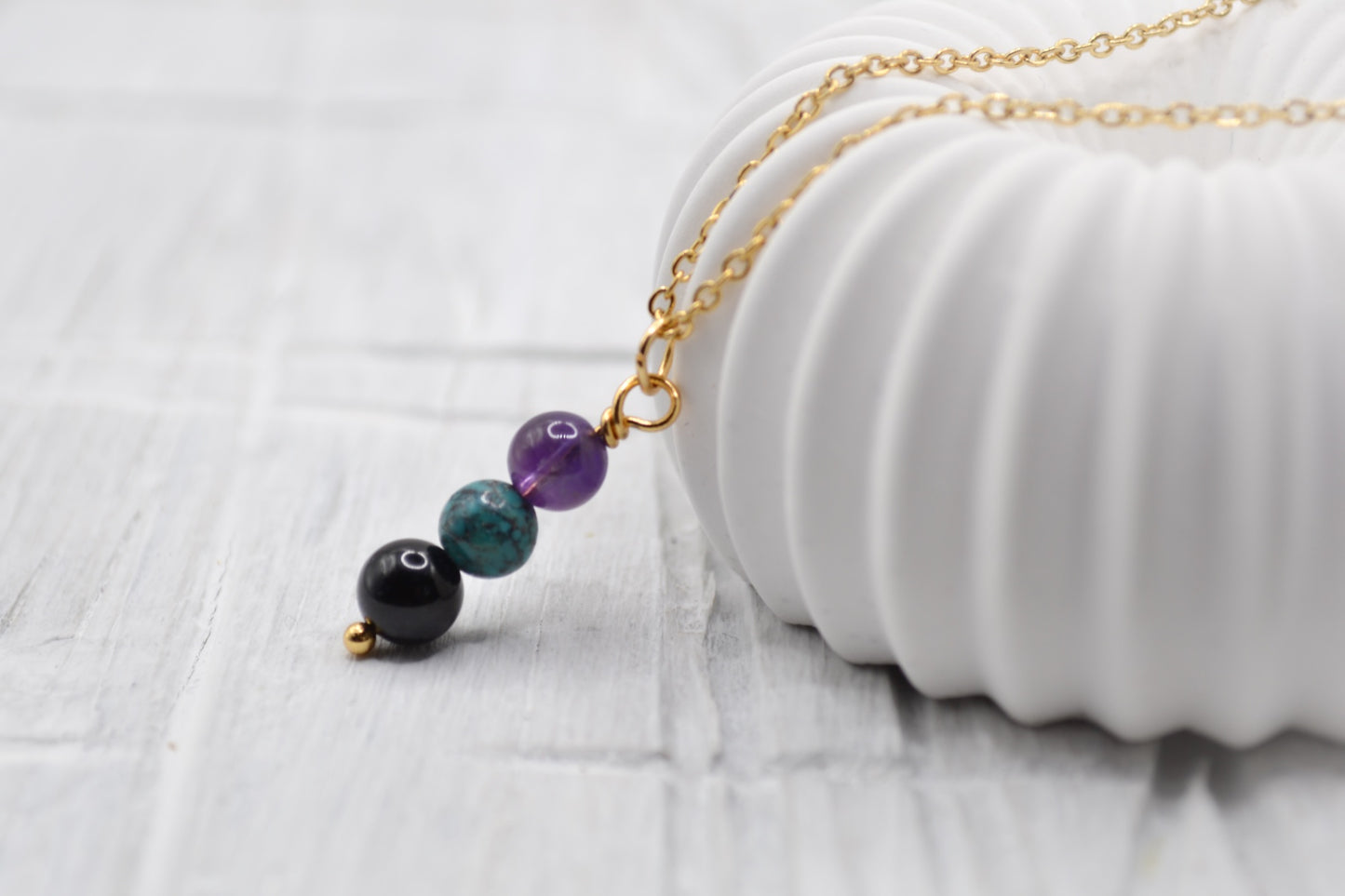 Kette Schutz mit Amethyst, Türkis und schwarzem Turmalin
