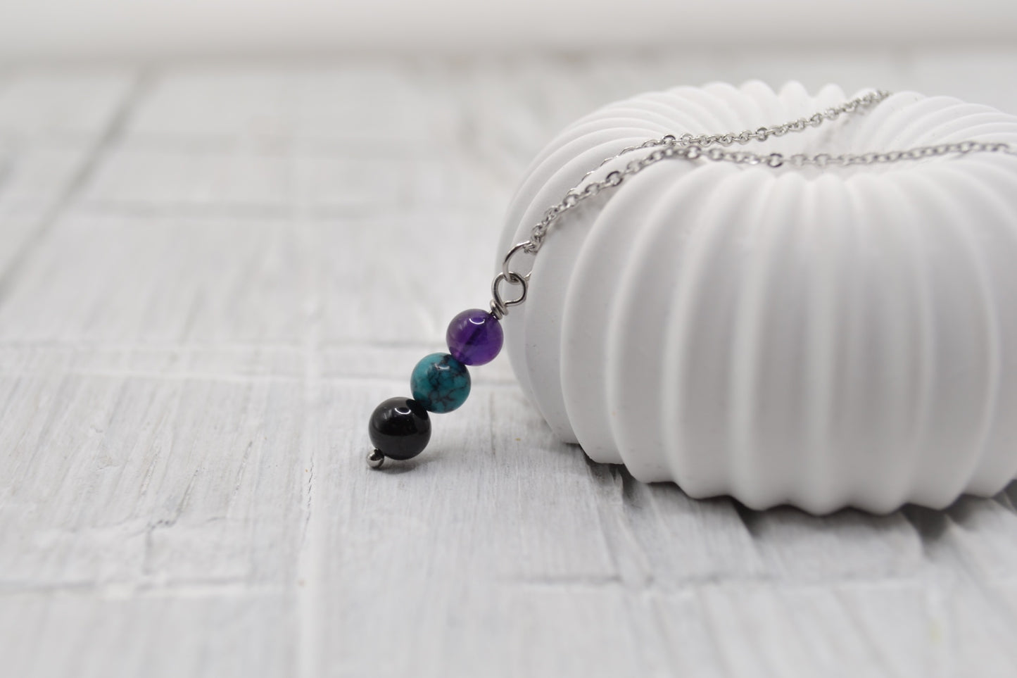 Kette Schutz mit Amethyst, Türkis und schwarzem Turmalin