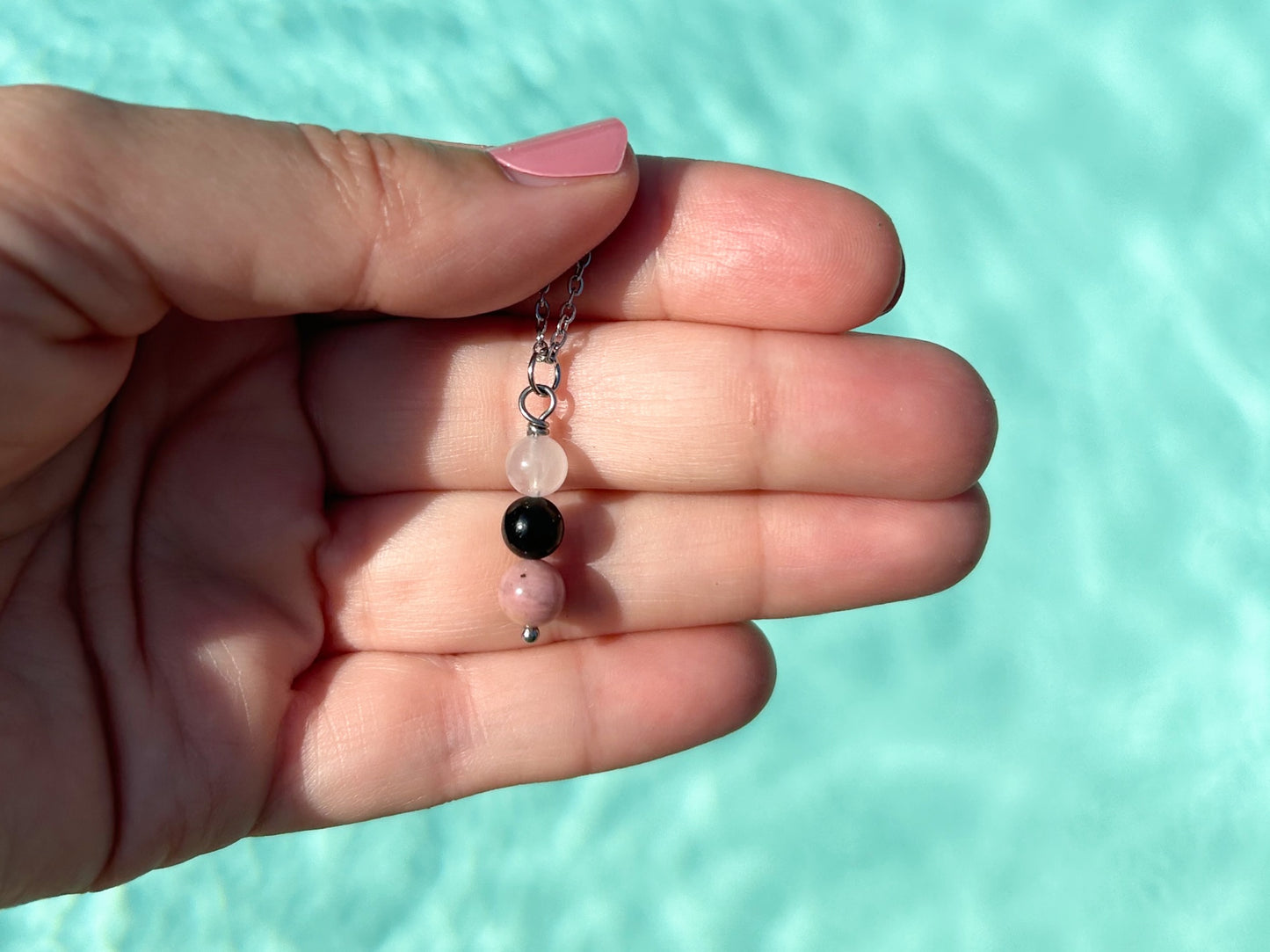 Kette Selbstliebe mit Rosenquarz, Turmalin und Rhodonit