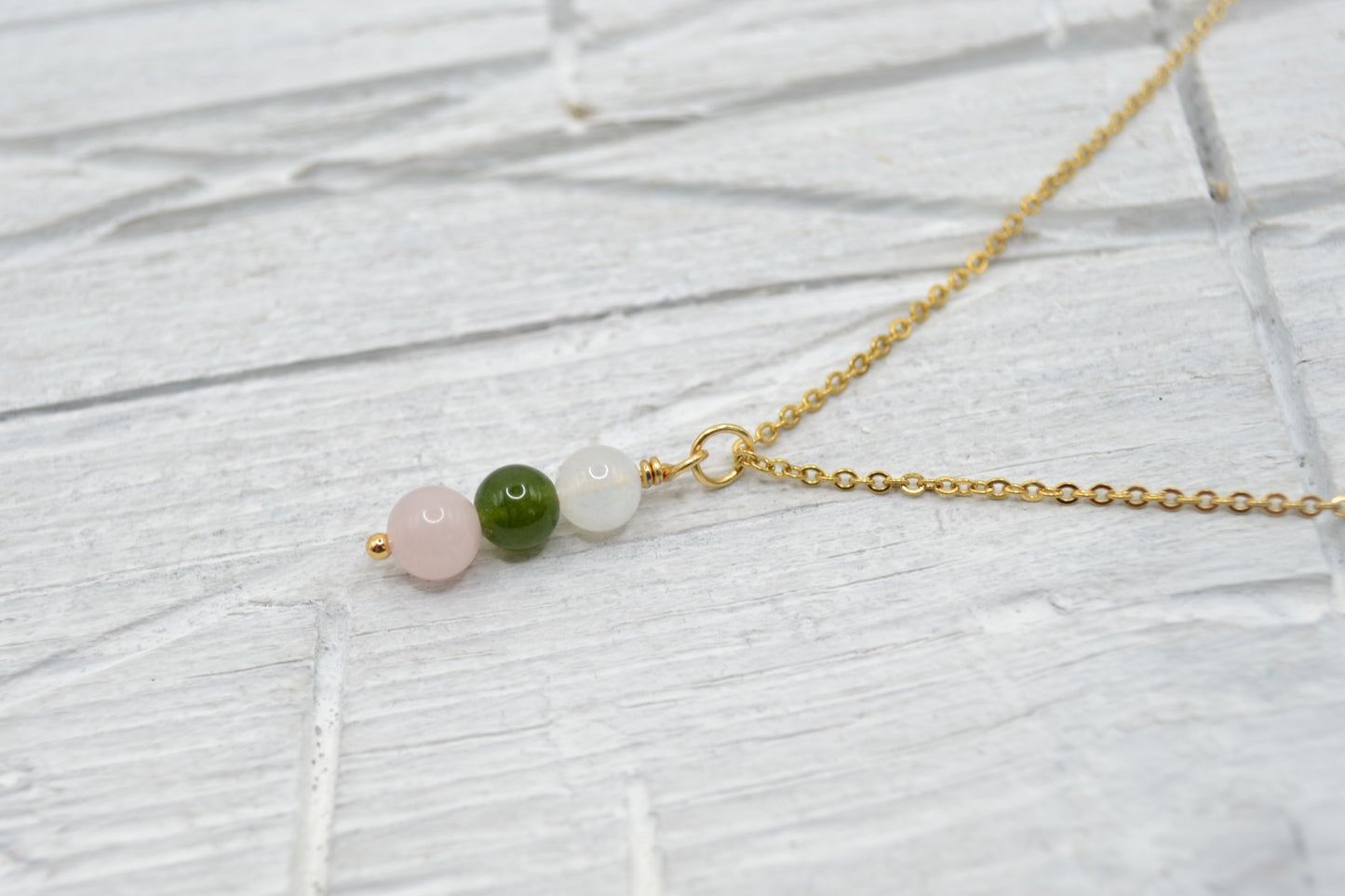 Kette Wunschkind mit Mondstein, grüner Jade und Rosenquarz