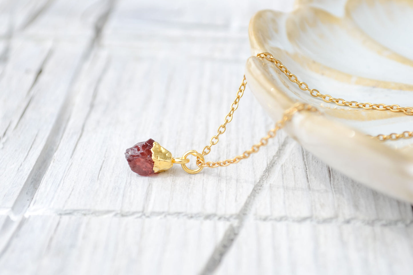 Kette mit Granat Anhänger
