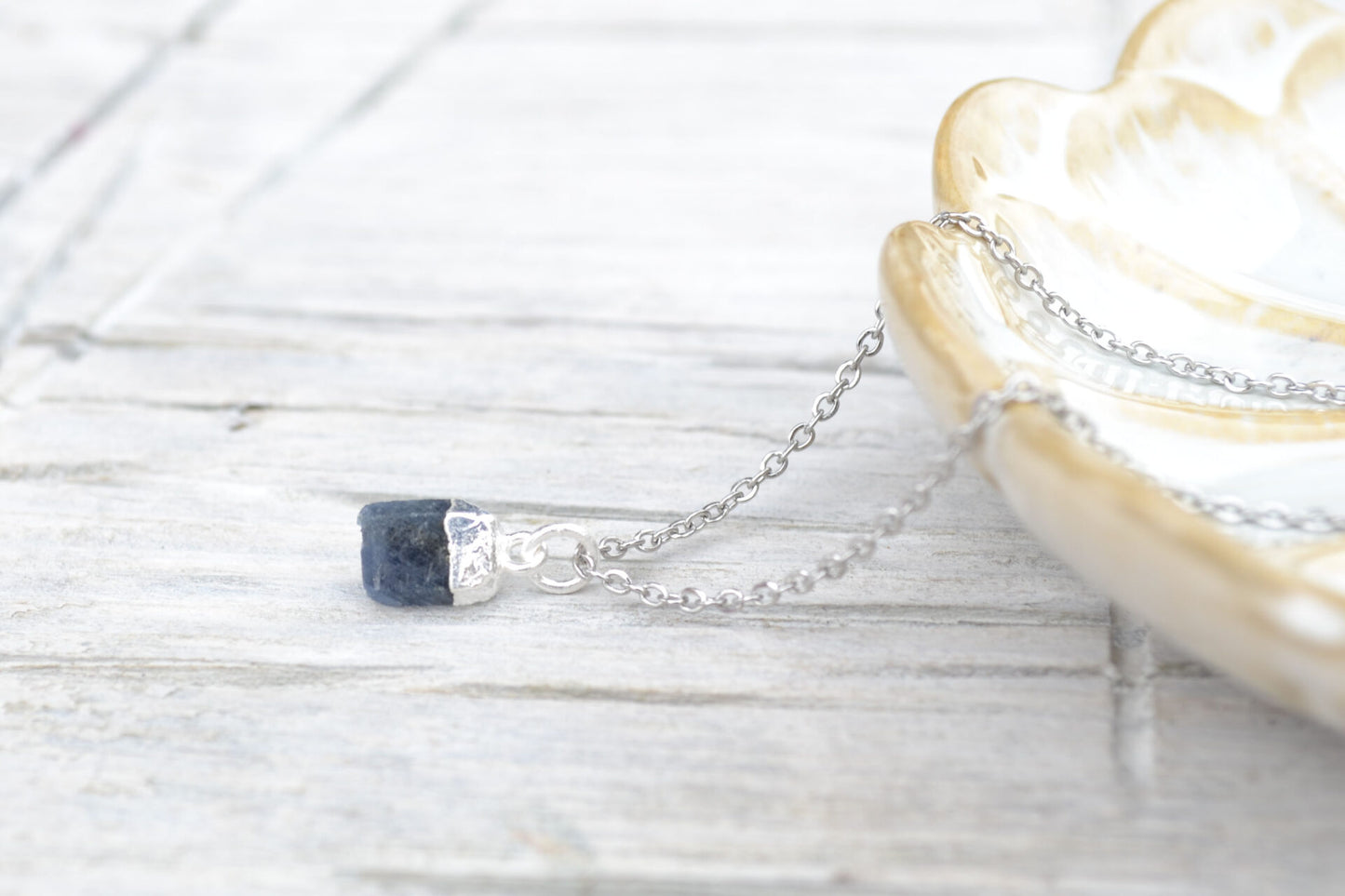 Kette mit Saphir Anhänger