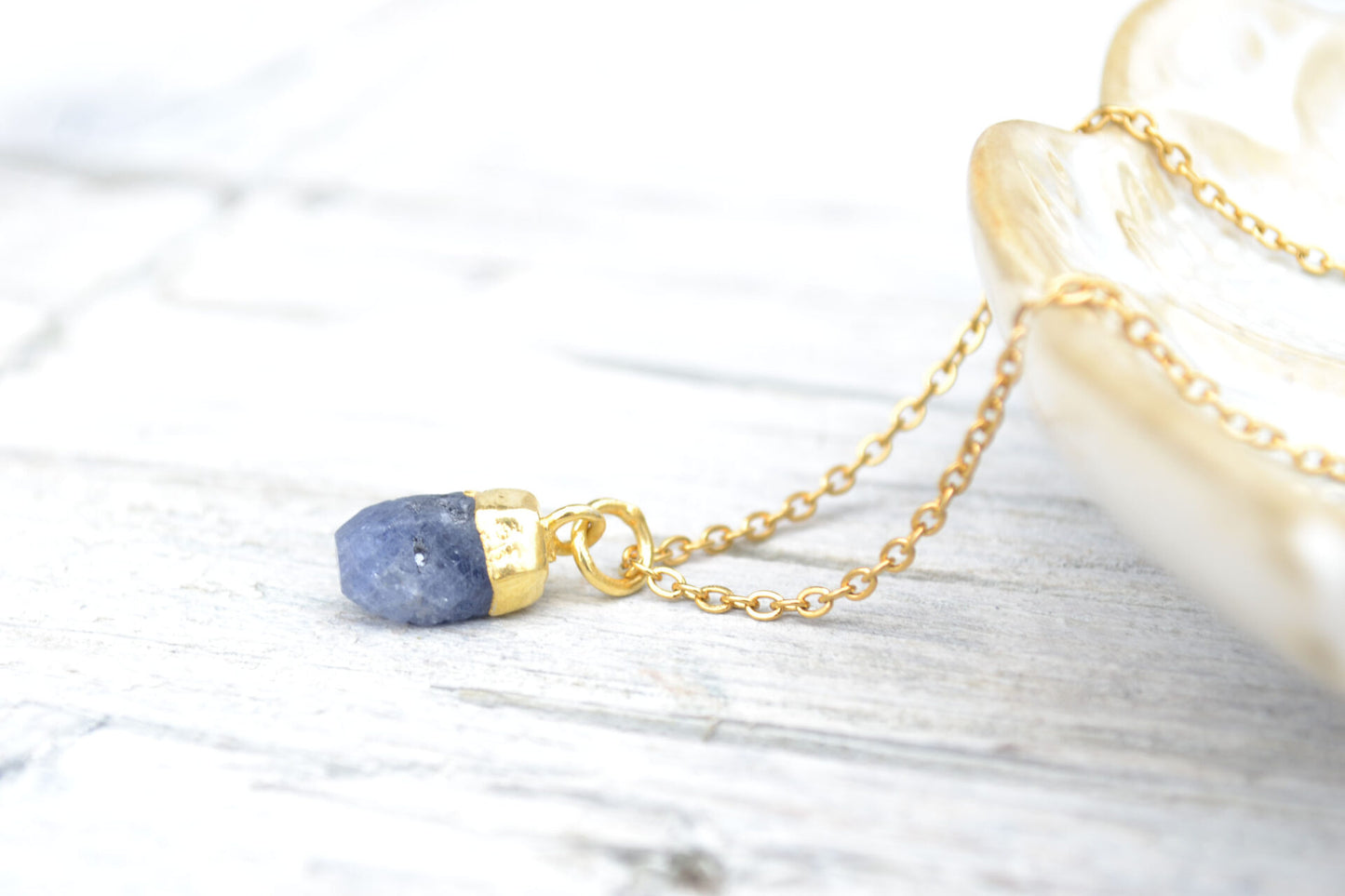 Kette mit Saphir Anhänger