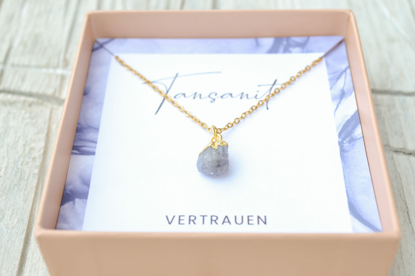 Kette mit Tansanit Anhänger