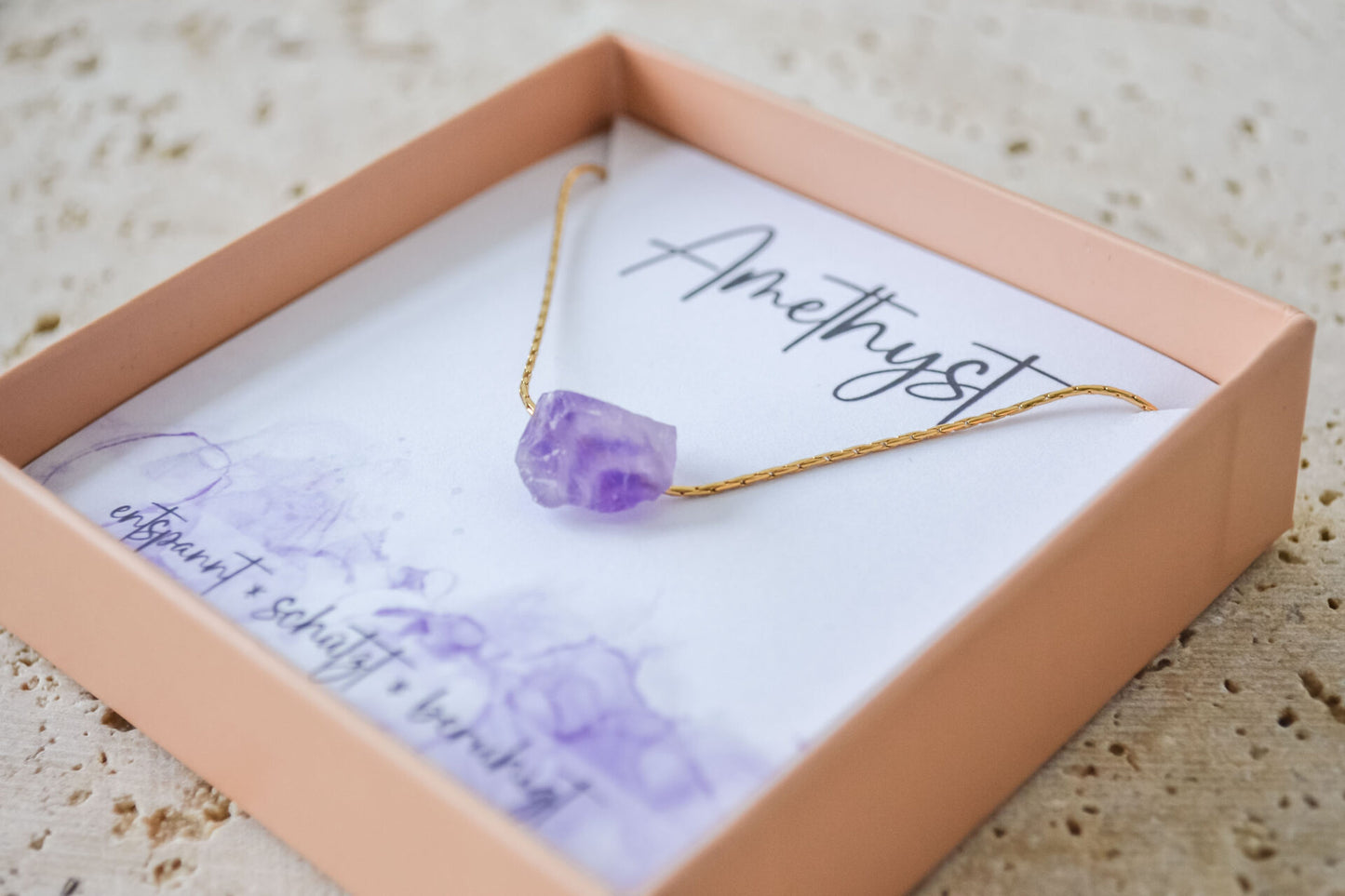 Zierliche Rohkristall-Halskette mit Amethyst