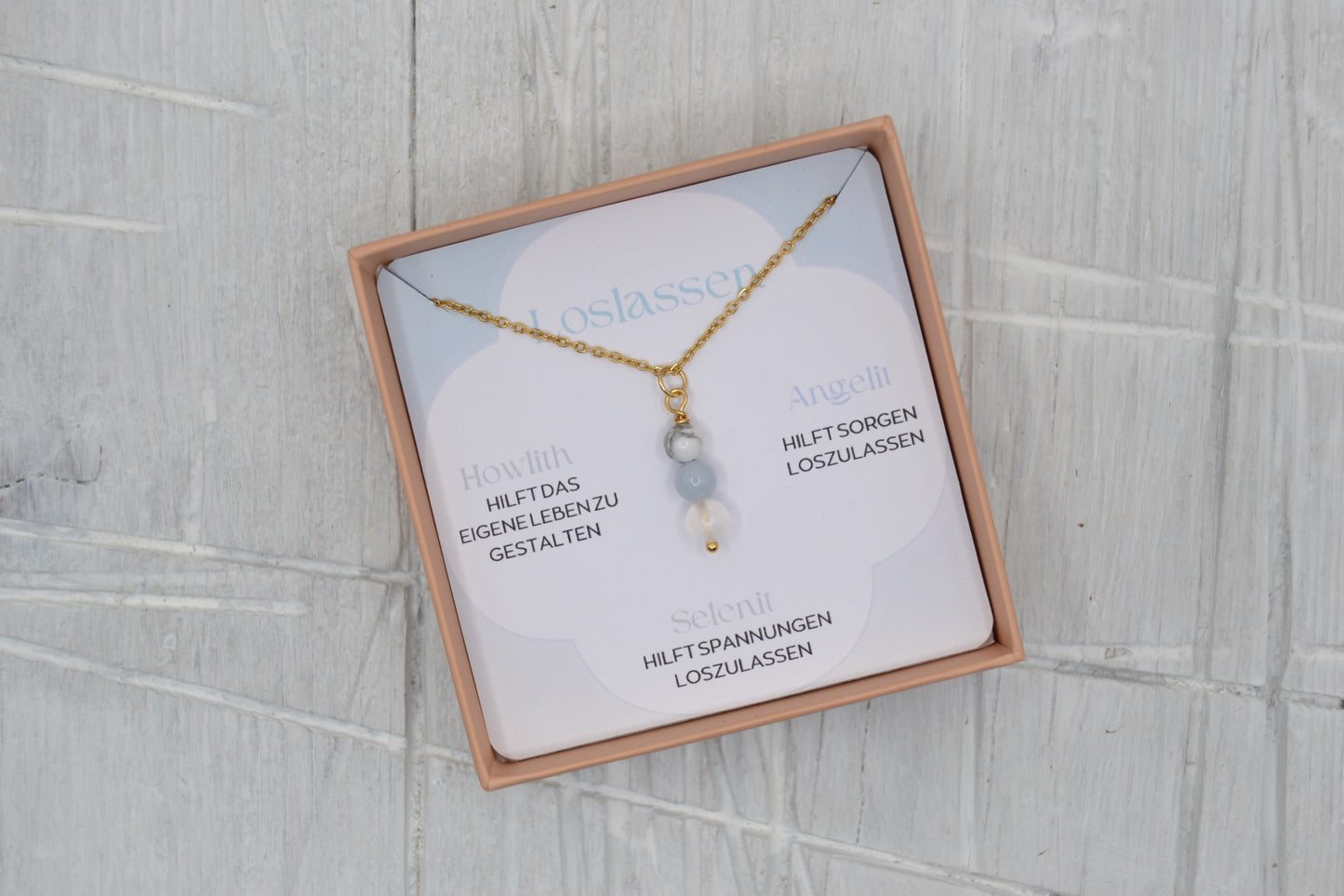Kette Loslassen mit Howlit, Angelit und Selenit