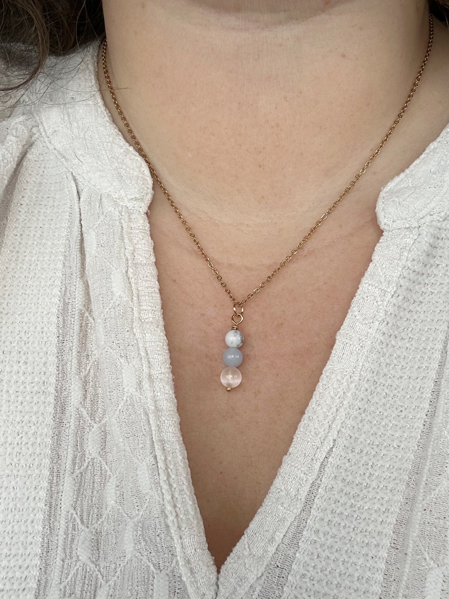 Kette Loslassen mit Howlit, Angelit und Selenit