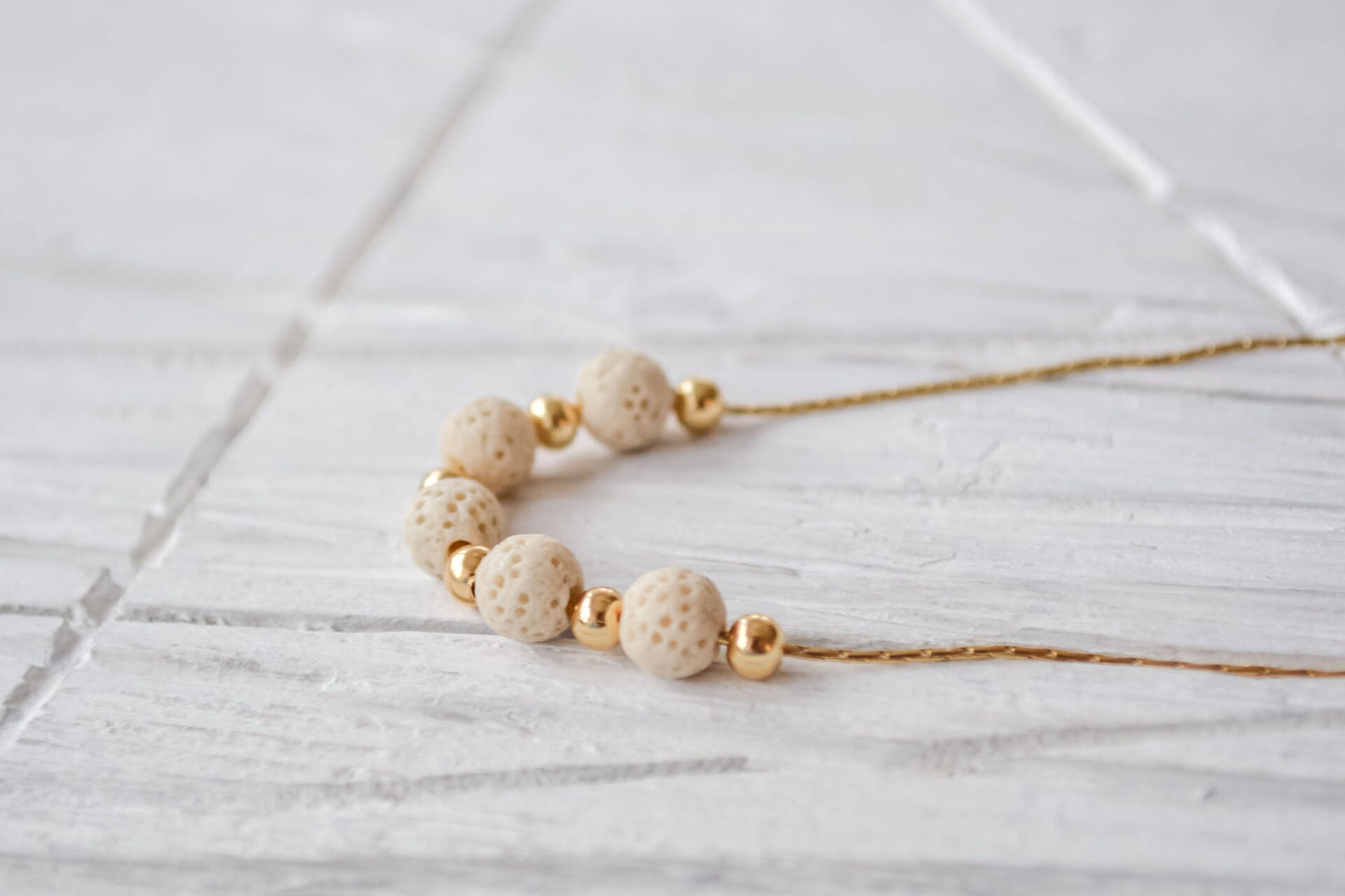 Spare 15% mit dem Set: Lava Halskette und große Ohrringe in beige